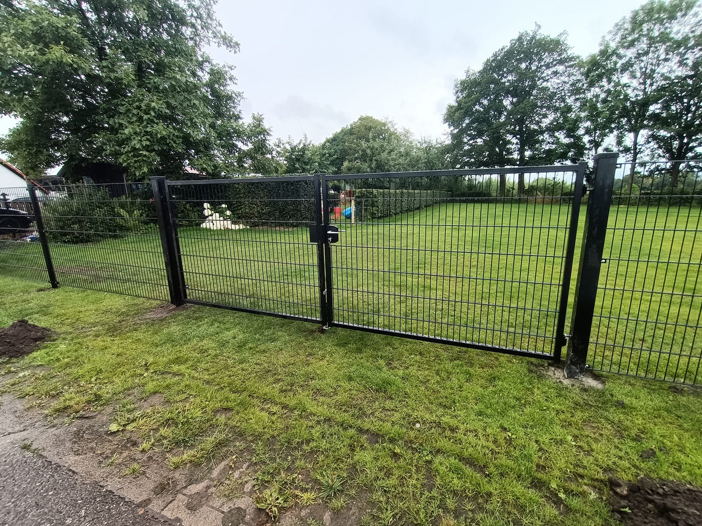 dubbele-poort-dubbelstaafmat hek-kopen hekwerk