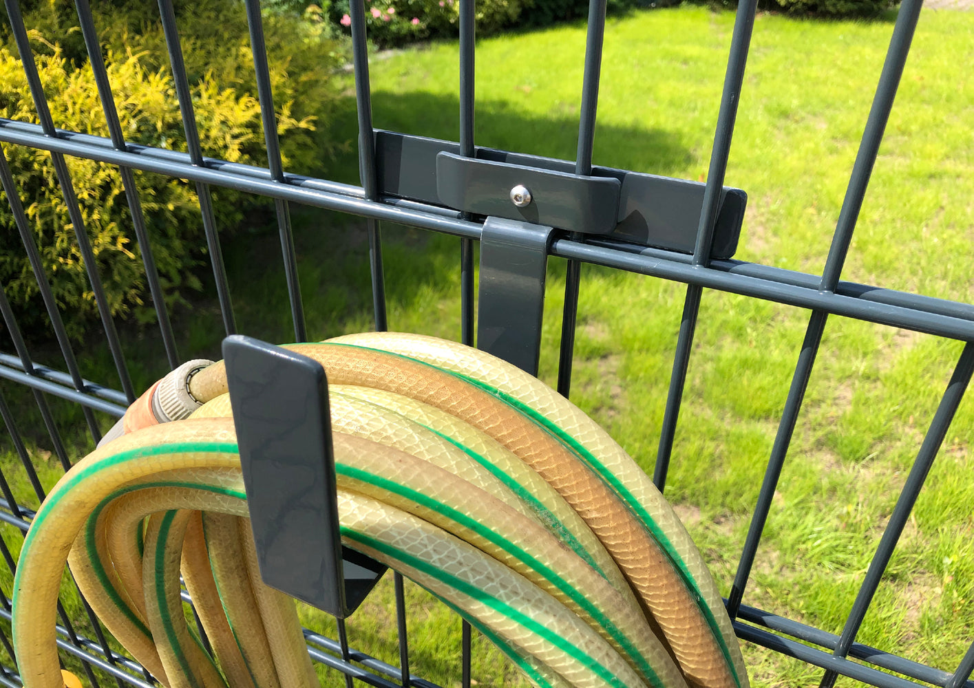 Hose holder