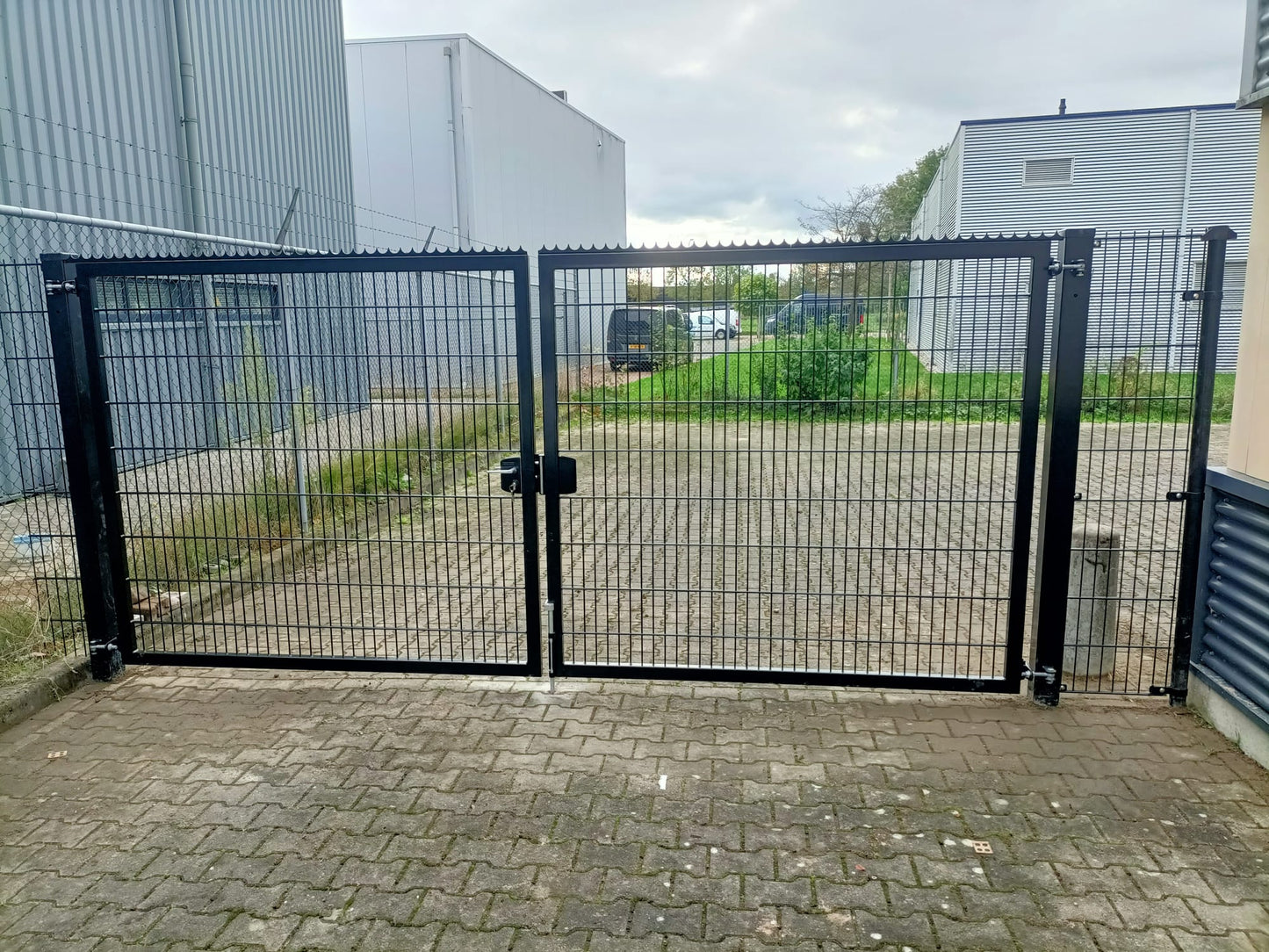 dubbele-poort-dubbelstaafmat hek-kopen hekwerk