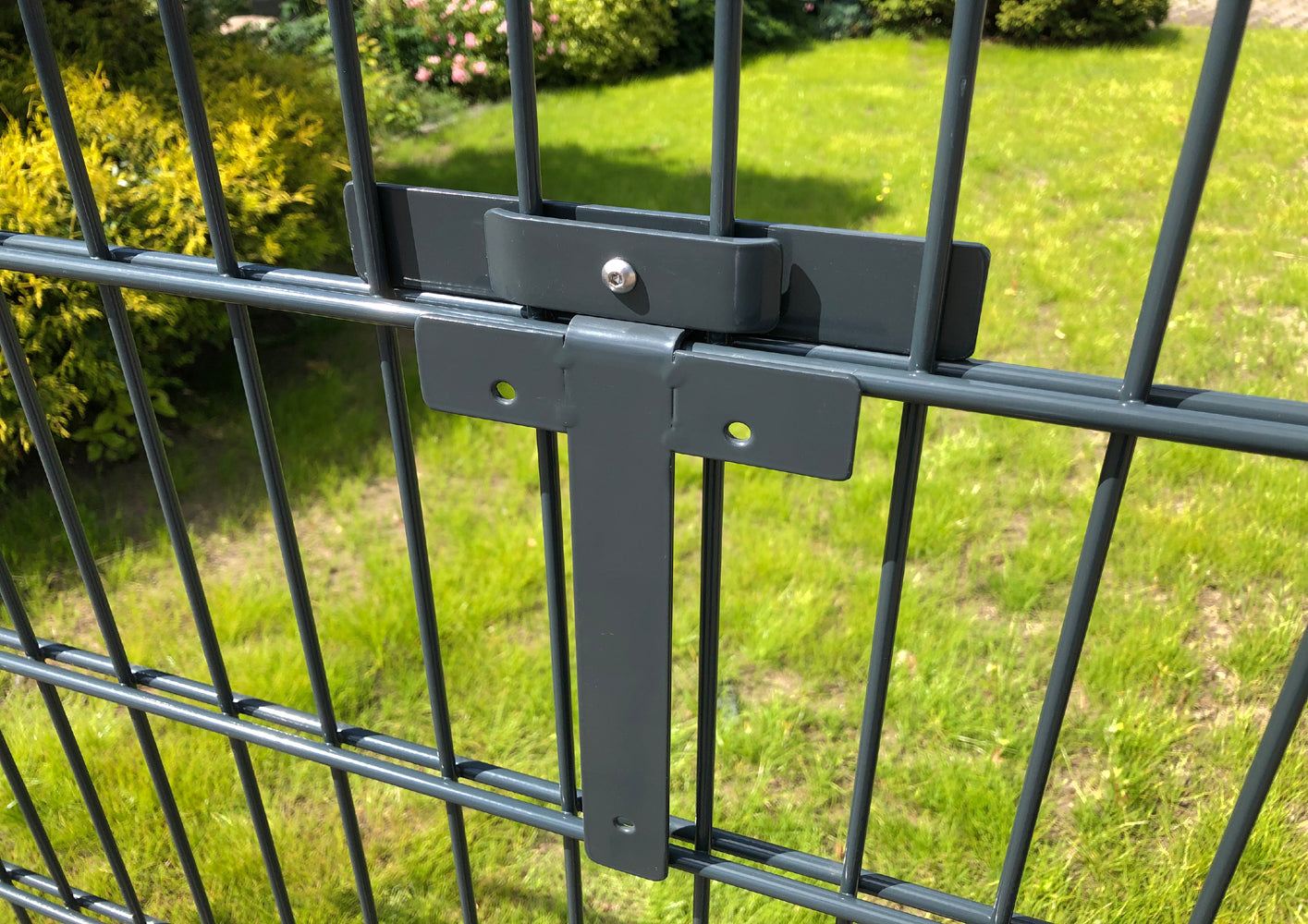 Brochure holder DIN-long