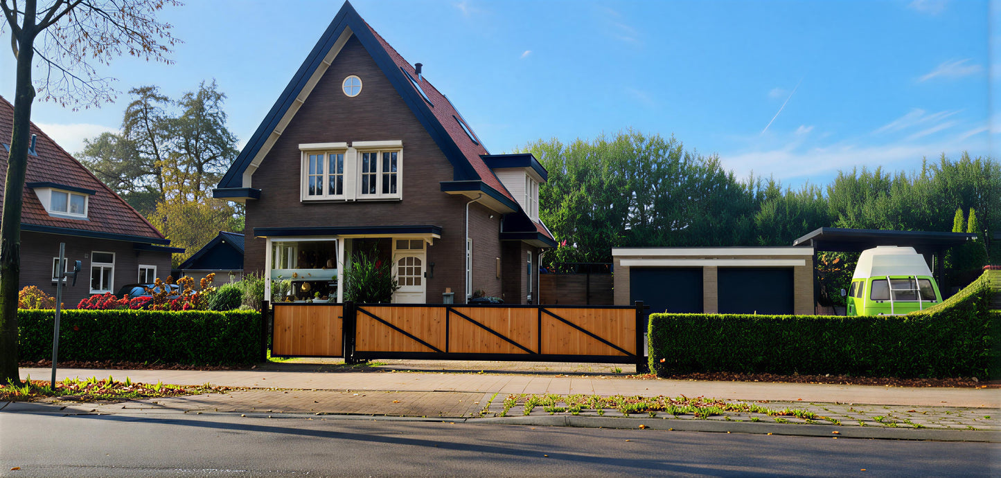 Schiebetor mit Holzeinlegearbeiten (ohne Holzplanken)