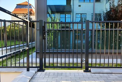 Universele Poort ‚Äì Zwart (RAL 9005)