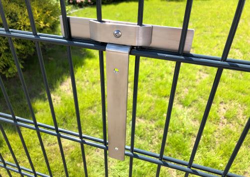 Screw bracket for information board